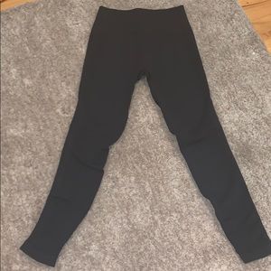 DARK GRAY LULULEMON LEGGINGS